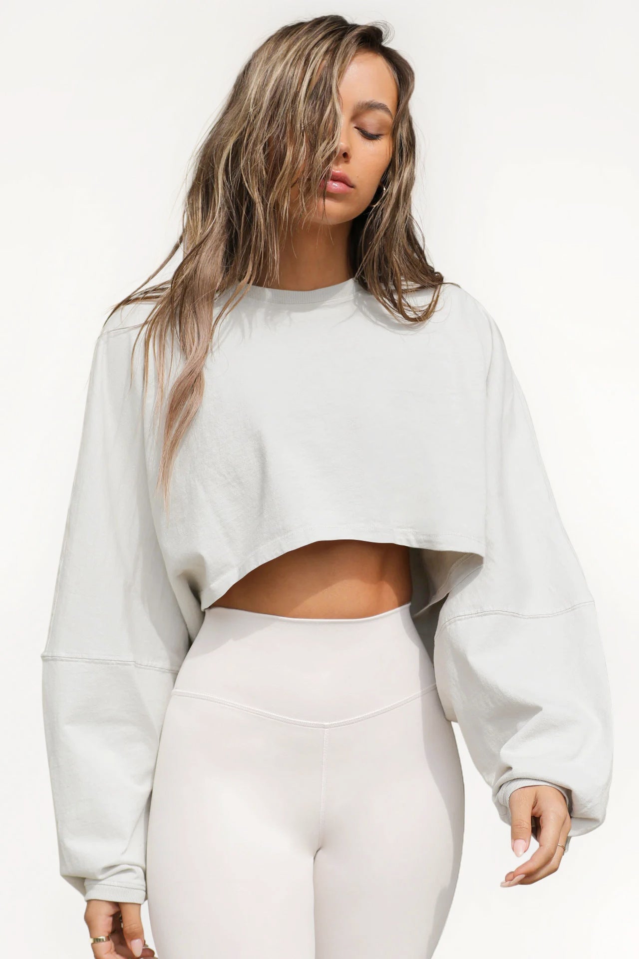 Active Comfort Long Sleeved Sweatshirt Crop Top